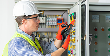 AdobeStock_578676044_360x184_Safety.png